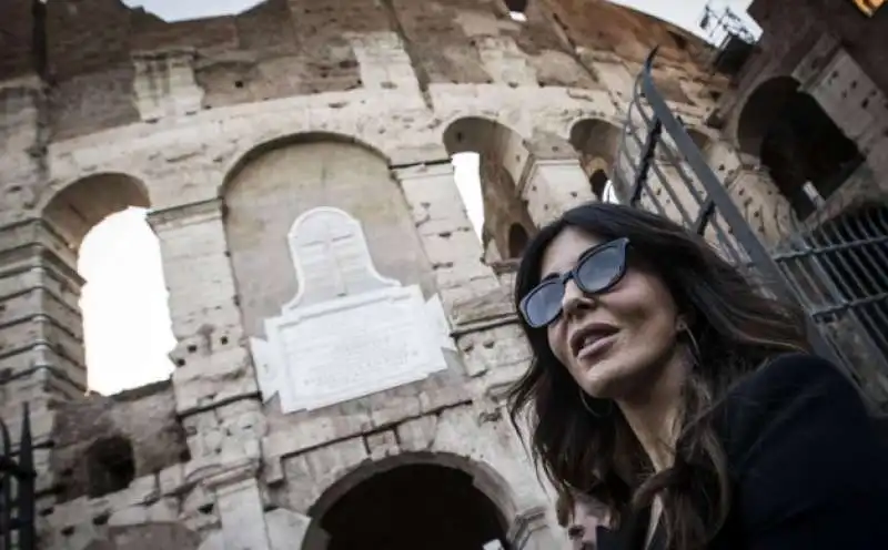 sabrina ferilli al colosseo