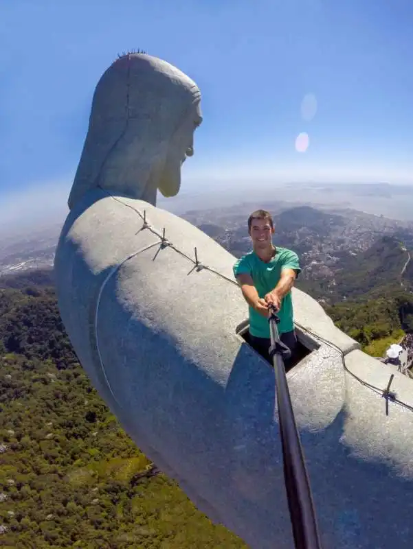 thiago correa nel cristo redentore