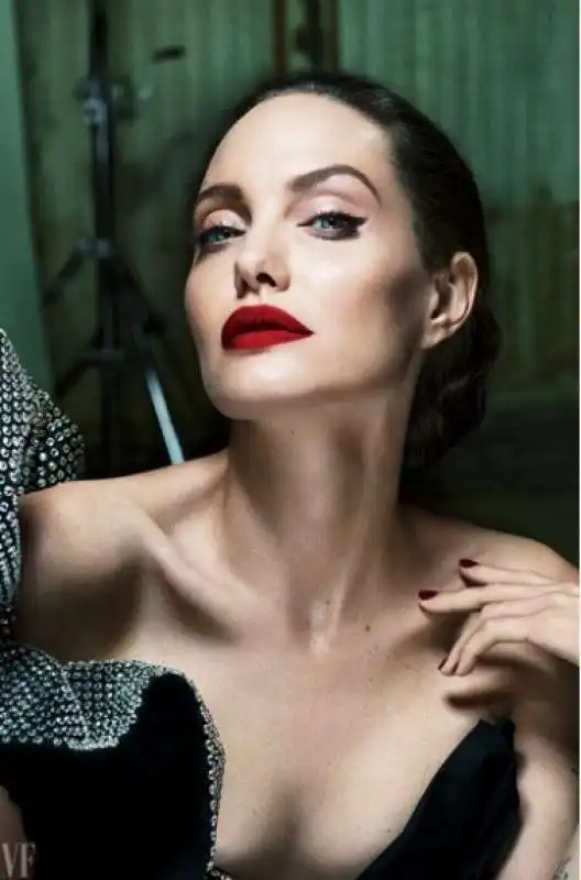 angelina jolie su vanity fair  2