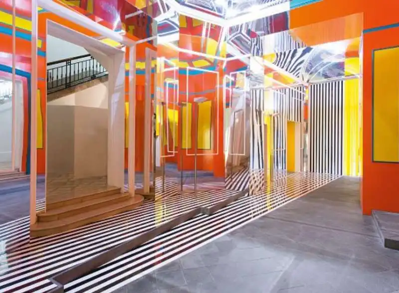 AXER DESAXER - DANIEL BUREN