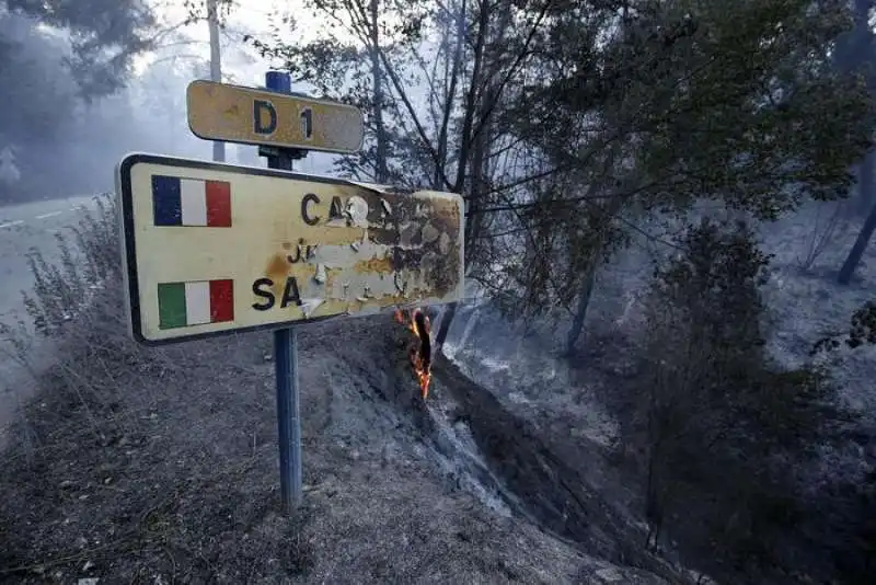 COSTA AZZURRA INCENDI