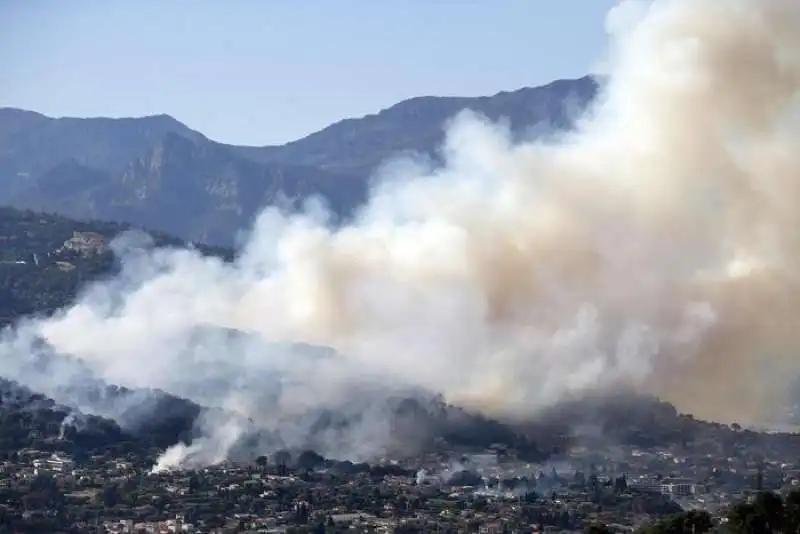 COSTA AZZURRA INCENDI