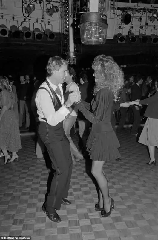 farrah fawcett e ryan o neal studio 54