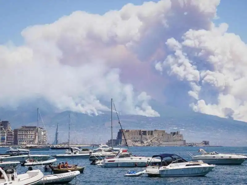 fiamme vesuvio10