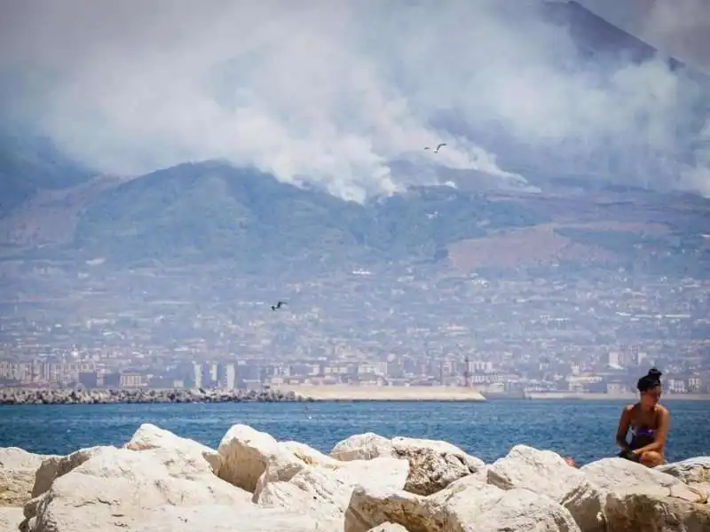 fiamme vesuvio7