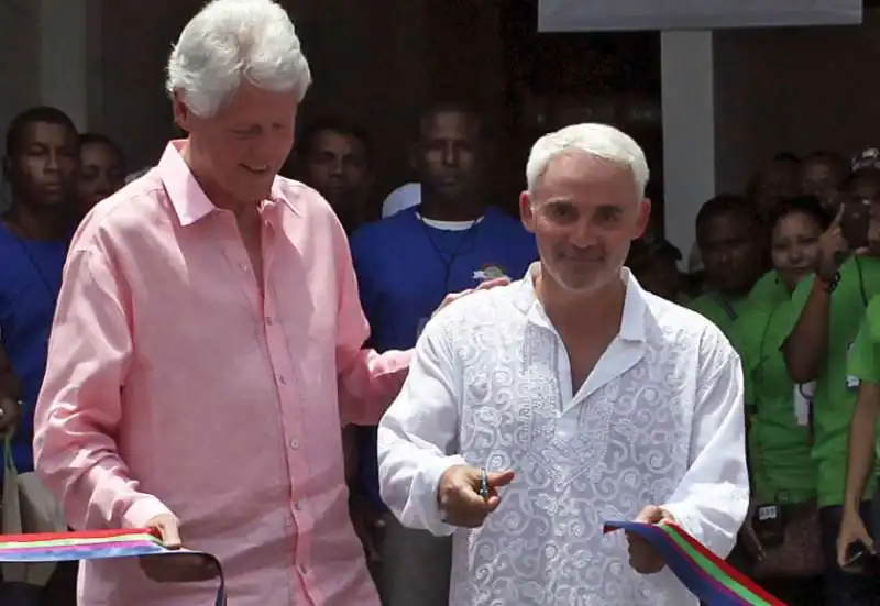 frank giustra ha donato 31 milioni alla fondazione clinton