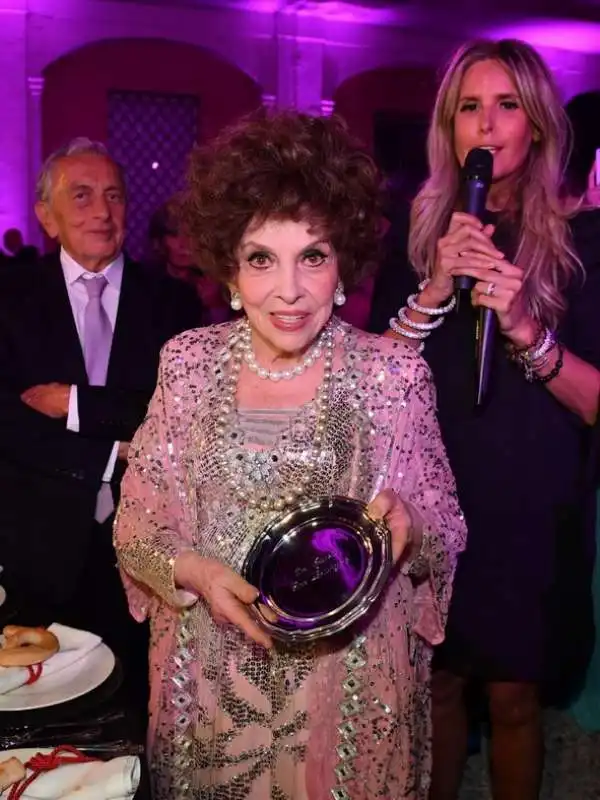 gina lollobrigida premiata per i suoi 90 anni