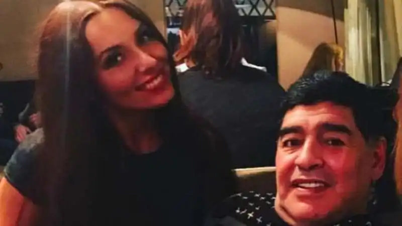 Katerina Nadolskaya e Diego Maradona