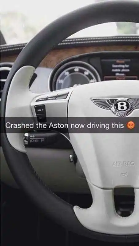 la bentley dopo aver distrutto la aston