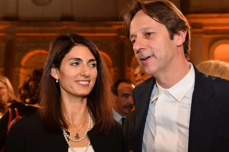 la sindaca virginia raggi col vice sindaco luca bergamo (2)