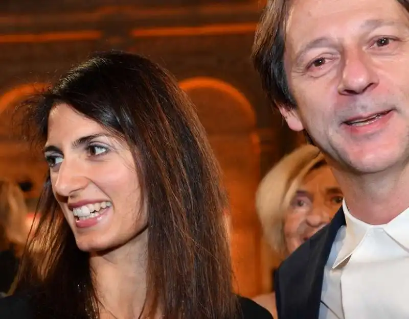 la sindaca virginia raggi col vice sindaco luca bergamo (7)