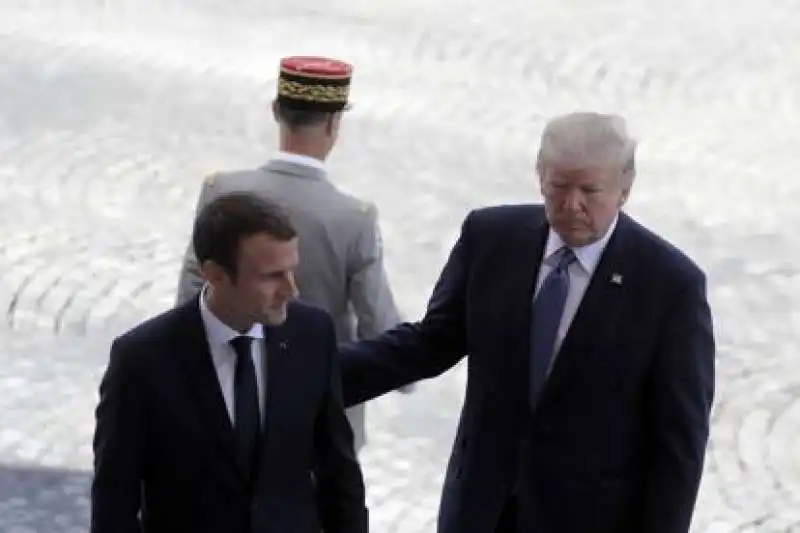 MACRON TRUMP GENERALE