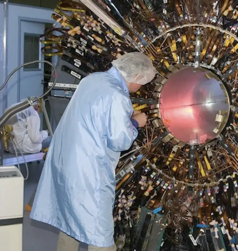 scienziati al cern