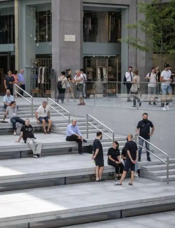 apple store milano 10