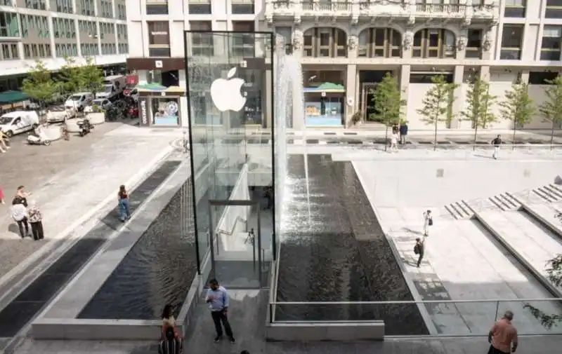 apple store milano 13