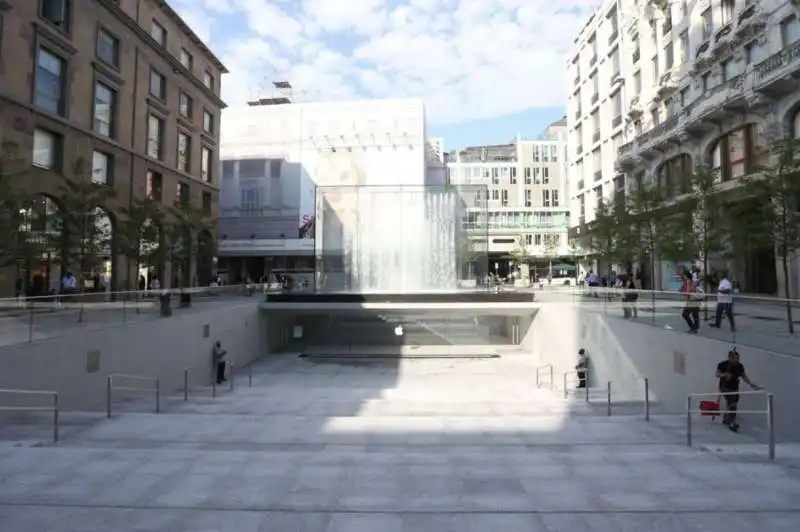 apple store milano 15