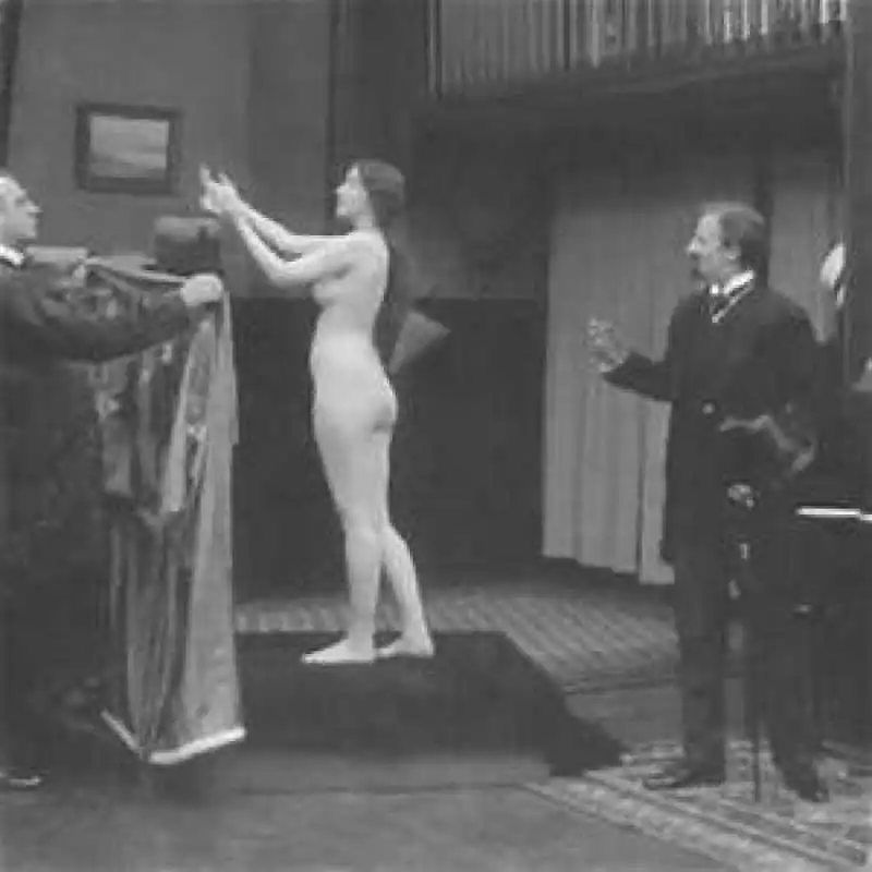 AUDREY MUNSON PRIMO NUDO CINEMA