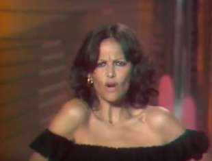 CLAUDIA CARDINALE NEL VIDEO DI LOVE AFFAIR