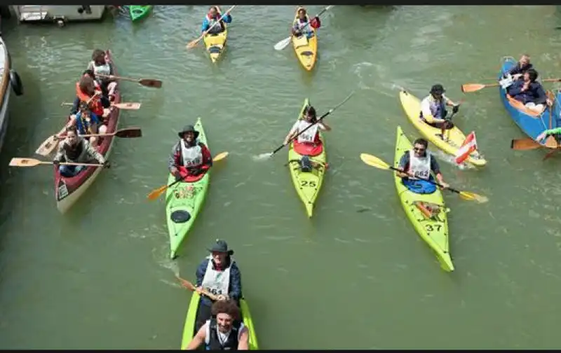 divieti canoe venezia