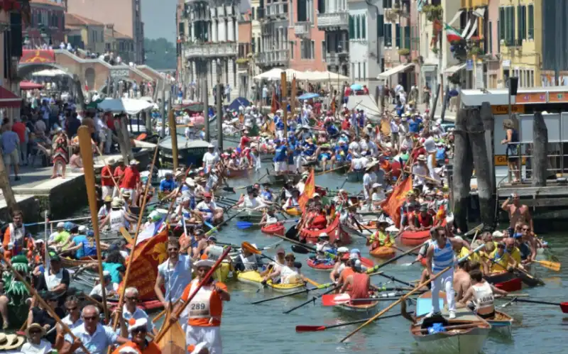 divieti canoe venezia