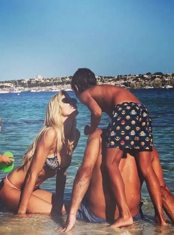 elena santarelli con il figlio 