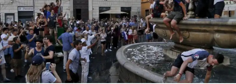 francesi tuffi fontana roma