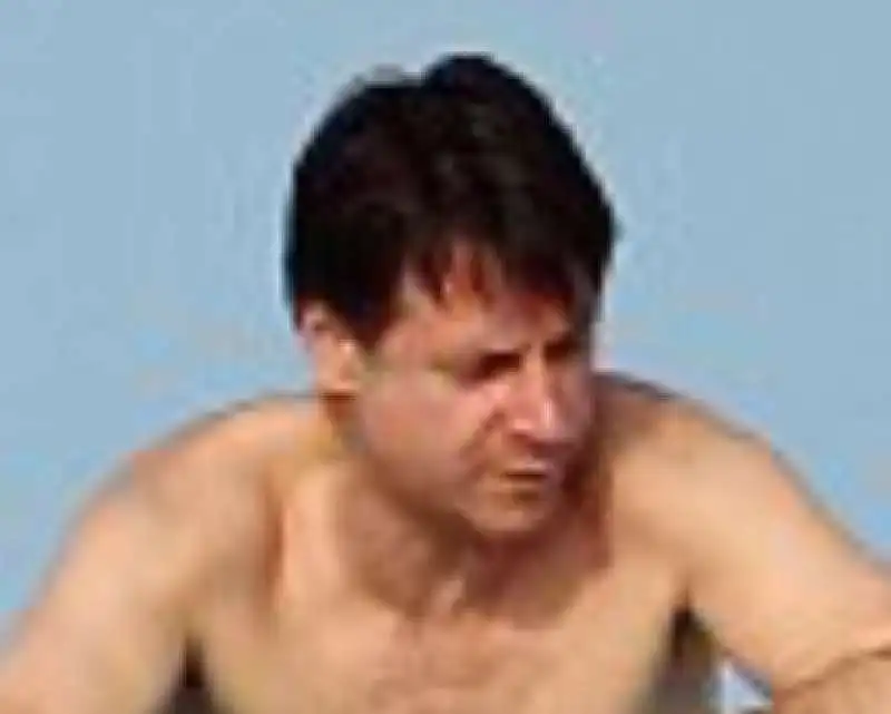 GIUSEPPE CONTE AL MARE