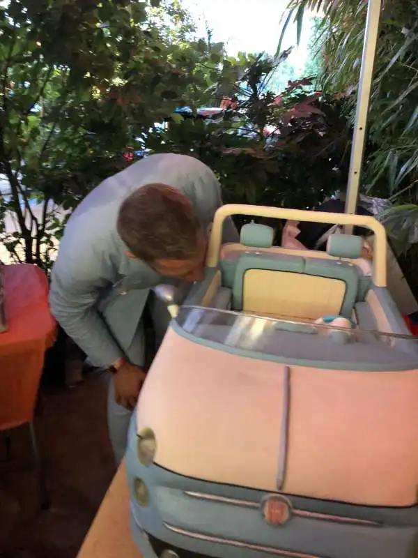 lapo elkann presenta fiat 500 spiaggina 4