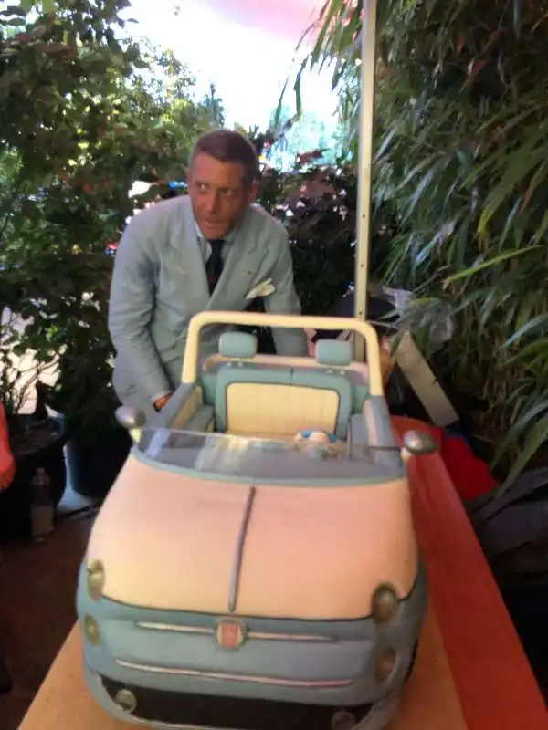 lapo elkann presenta fiat 500 spiaggina 6