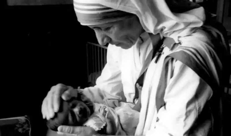 madre teresa di calcutta bambini