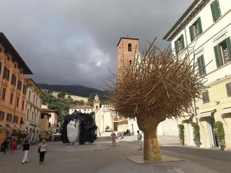 Manolo Valdes a Pietrasanta