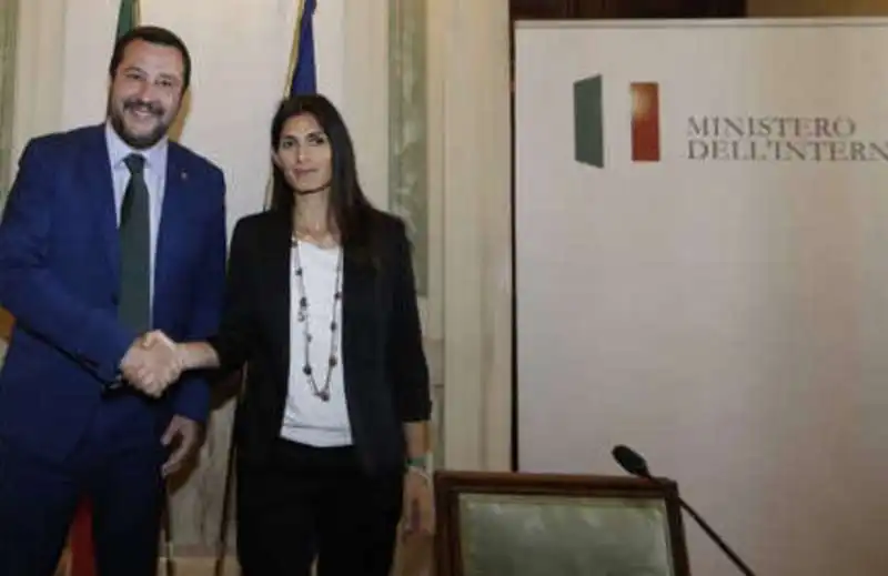 matteo salvini e virginia raggi 10