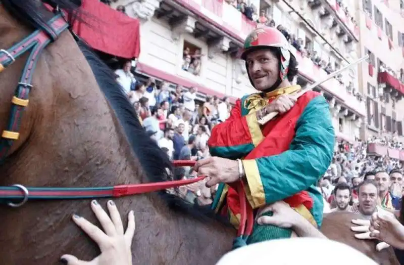 PALIO SIENA DRAGO 1