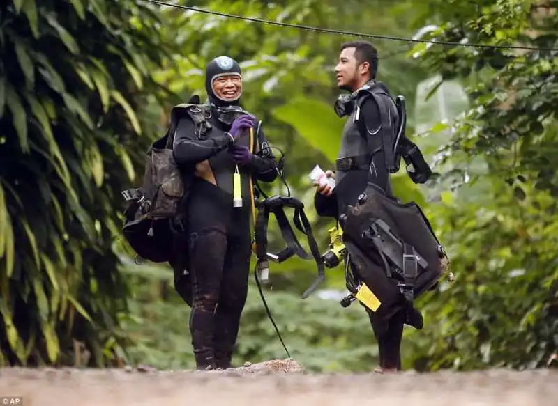 salvataggio grotta thailandia 19