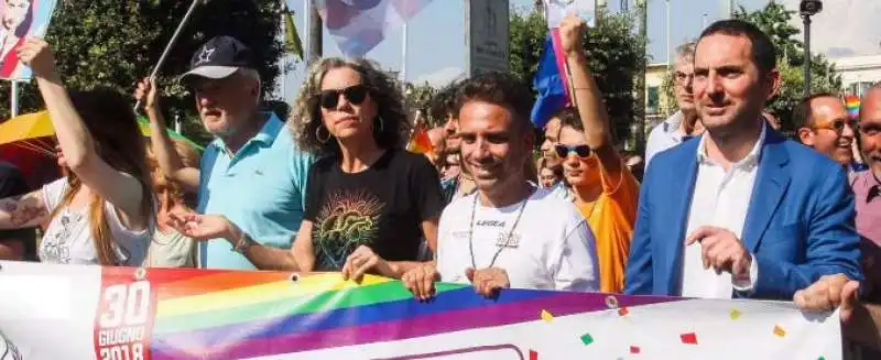 SPADAFORA E CIRINNA AL PRIDE DI POMPEI