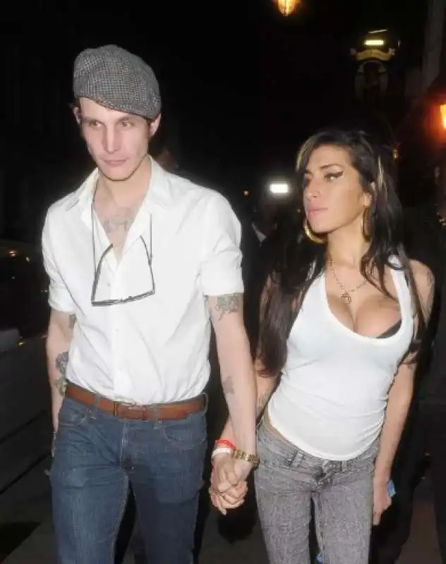 amy winehouse e blake fielder civil 3