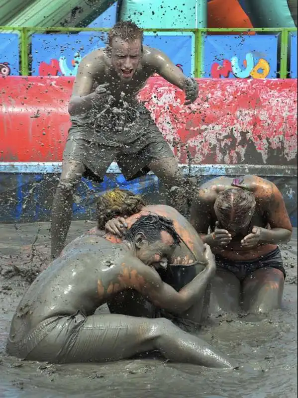 boryeong mud festival   il festival del fango in corea 10