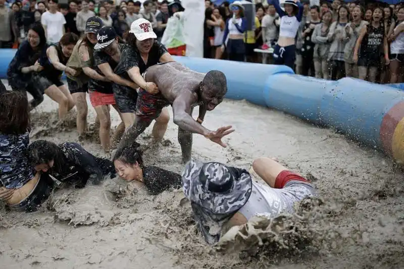 boryeong mud festival   il festival del fango in corea 10