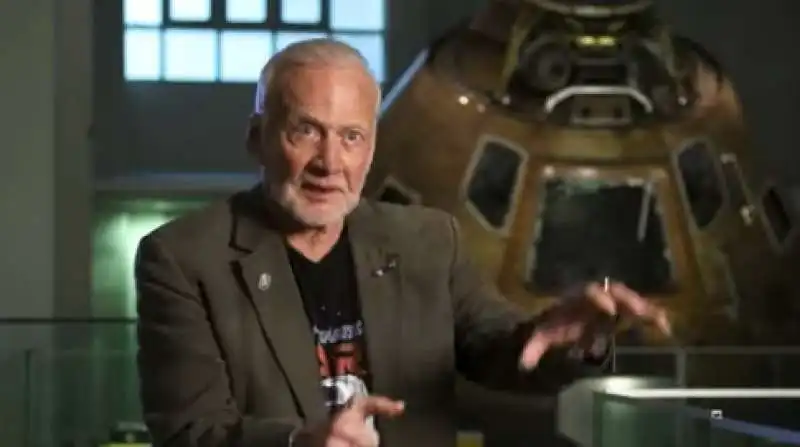 buzz aldrin 1