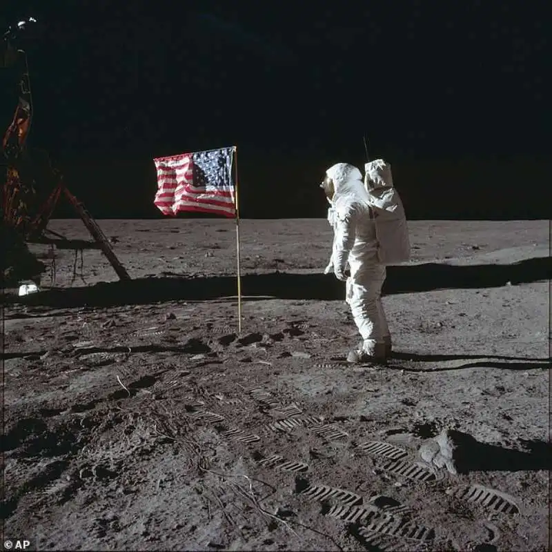 buzz aldrin sulla luna 1