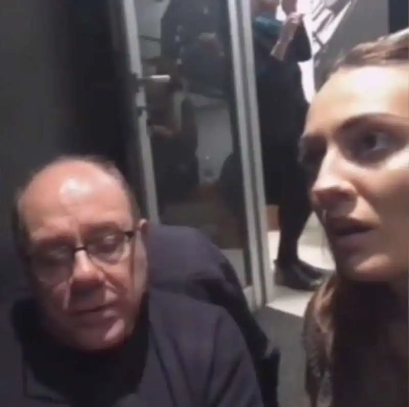 carlo verdone con francesca manzini che imita monica bellucci 1