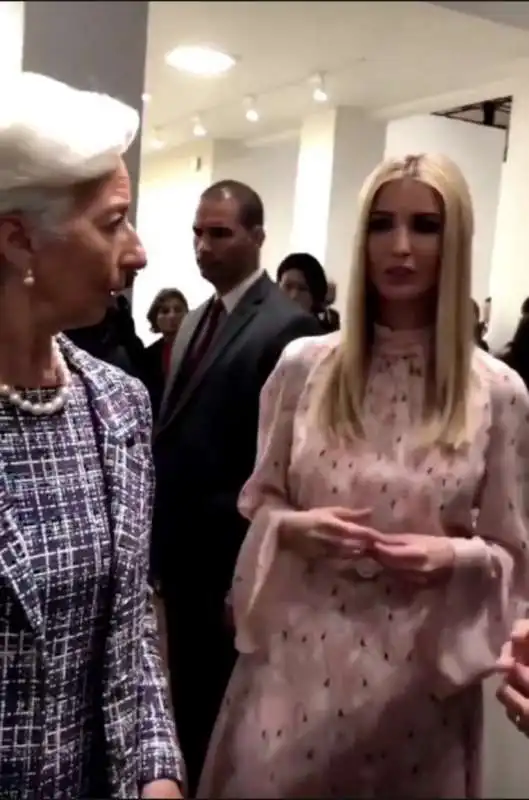 christine lagarde guarda male ivanka trump al g20 di osaka