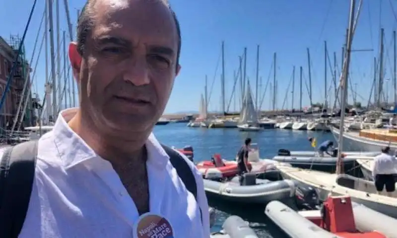 DE MAGISTRIS CON LE BARCHE PRO MIGRANTI