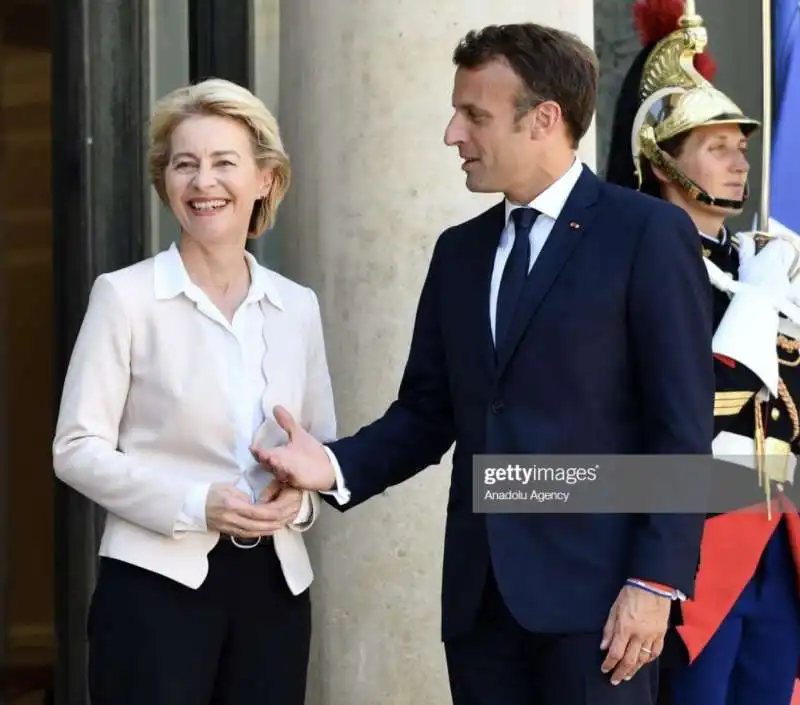 emmanuel macron ursula von der leyen 8