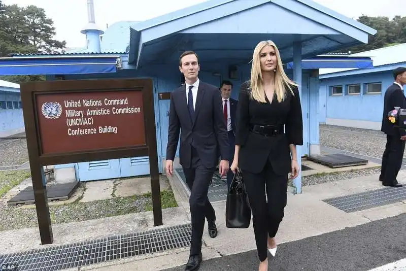 ivanka trump e jared kushner a panmujom, nella zona demilitarizzata tra le due coree