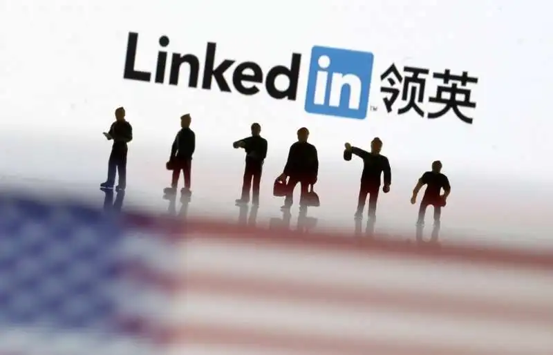 la cina recluta spie via linkedin