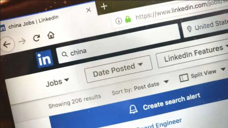 la cina recluta spie via linkedin 4