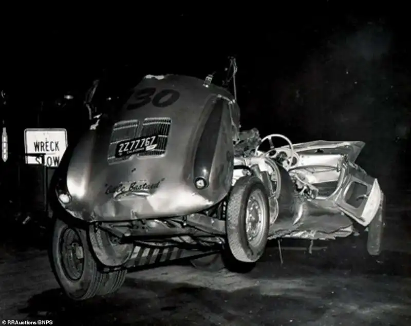 la porsche 550 spyder di james dean dopo l'incidente 1