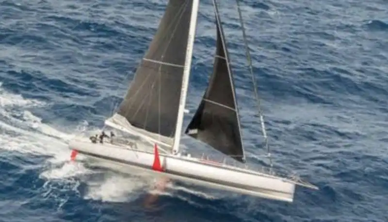 malizia ii   l'eco yacht di pierre casiraghi 12