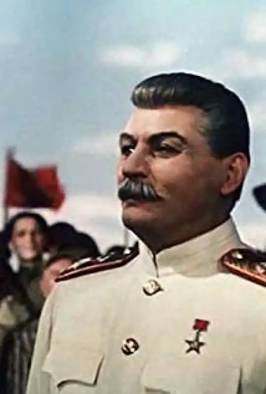 mikheil gelovani nei panni di stalin